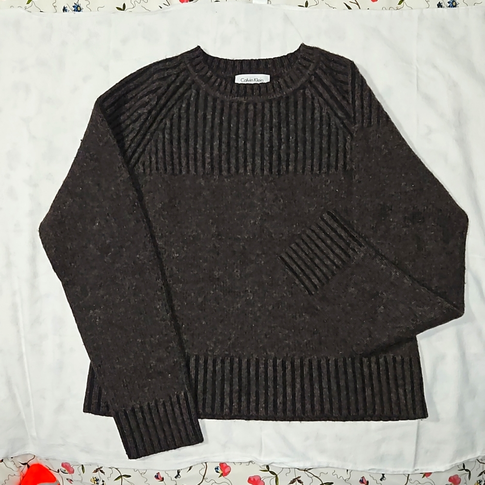 Lambs wool sweater